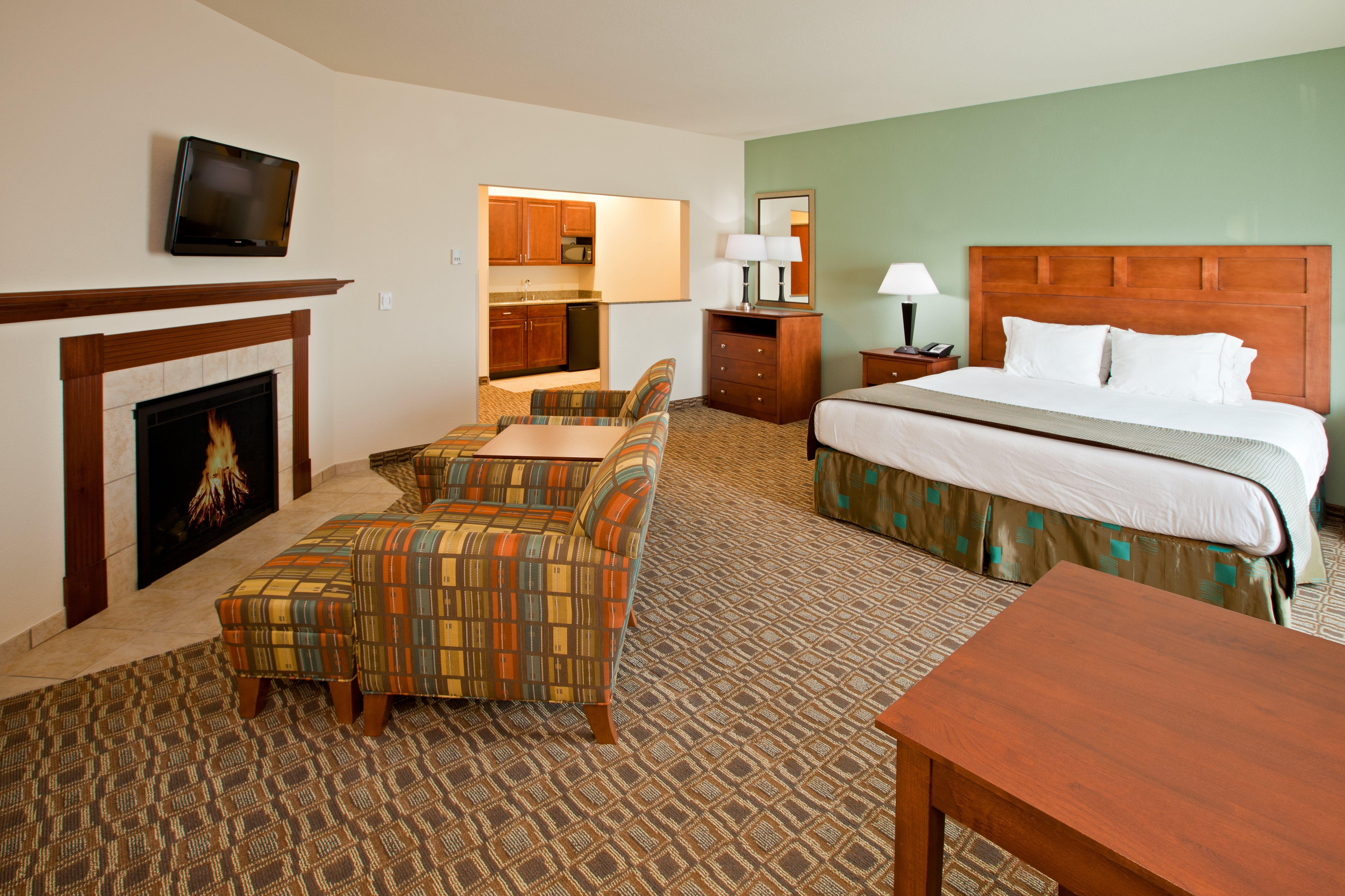 Holiday Inn Express & Suites Ripley By Ihg Exterior photo