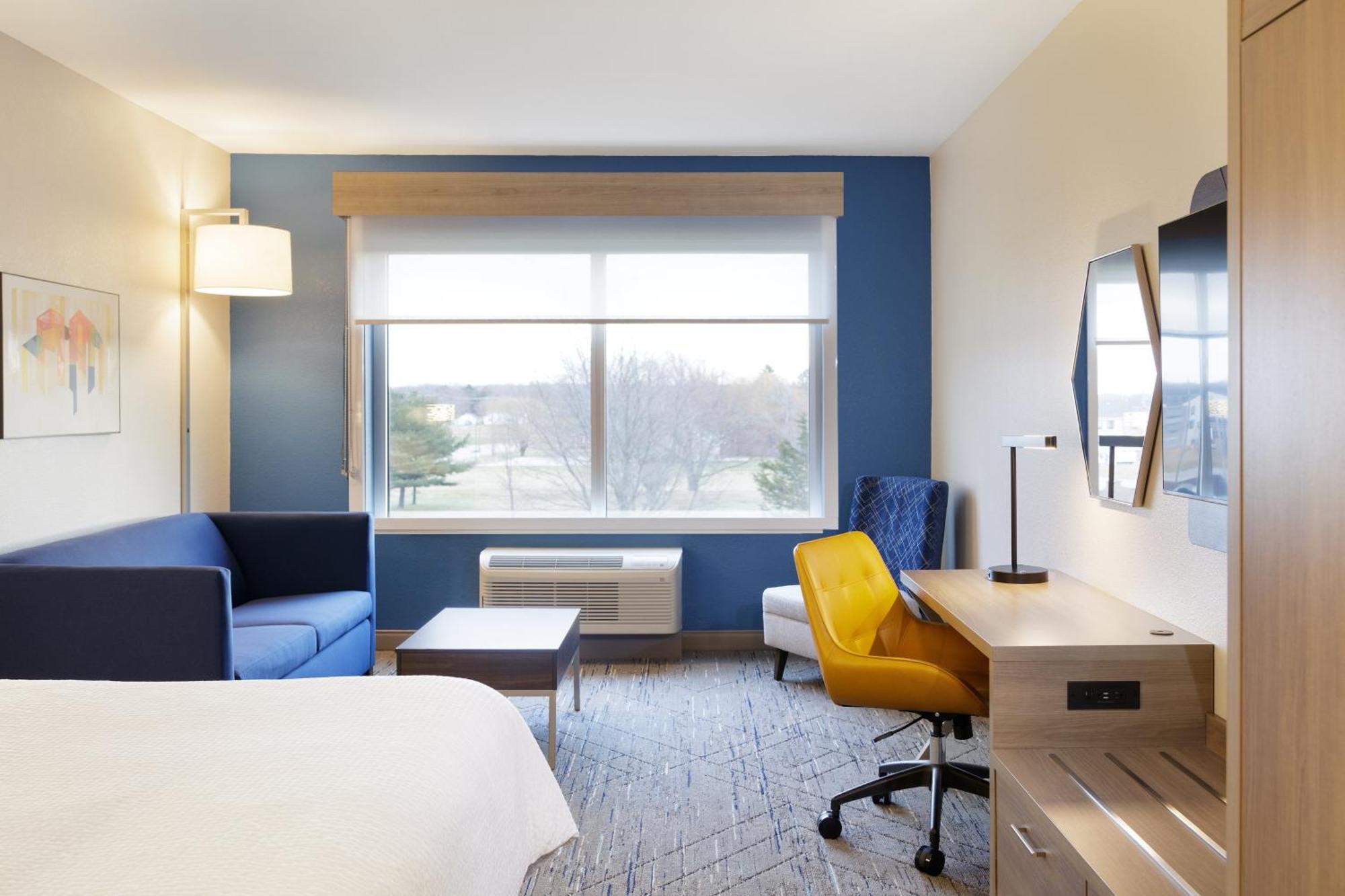 Holiday Inn Express & Suites Ripley By Ihg Exterior photo