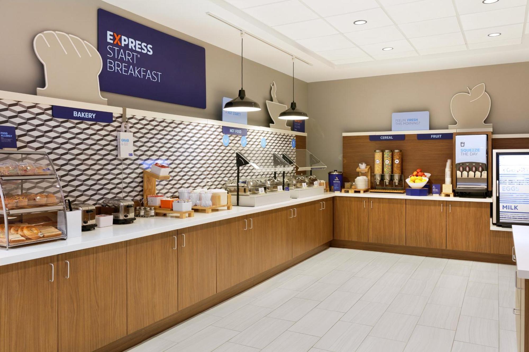 Holiday Inn Express & Suites Ripley By Ihg Exterior photo