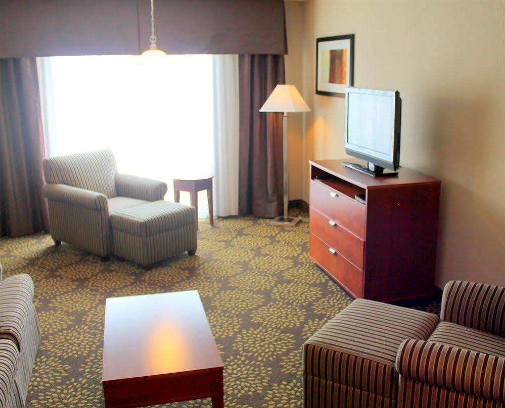 Holiday Inn Express & Suites Ripley By Ihg Exterior photo